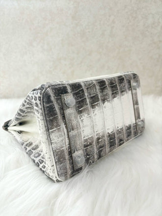 Load image into Gallery viewer, Avorio Reale Crocodile Leather Tote