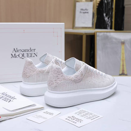 Load image into Gallery viewer, Croco White Platform Sneakers - Premium Embossed Leather