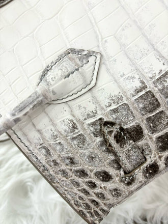 Load image into Gallery viewer, Avorio Reale Crocodile Leather Tote
