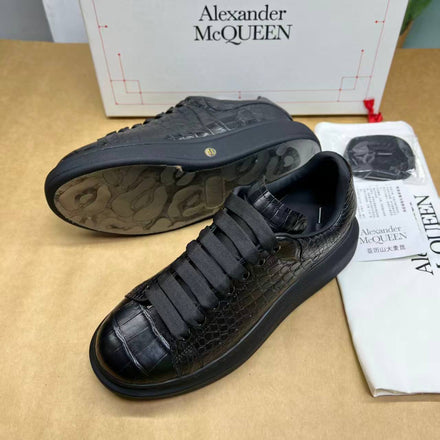 Load image into Gallery viewer, Croco Black Platform Sneakers - Premium Embossed Leather
